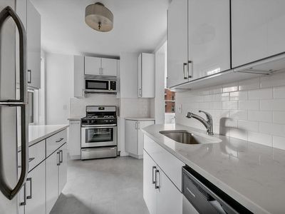 142-05 Roosevelt Ave APT 435, Queens, NY, 11354