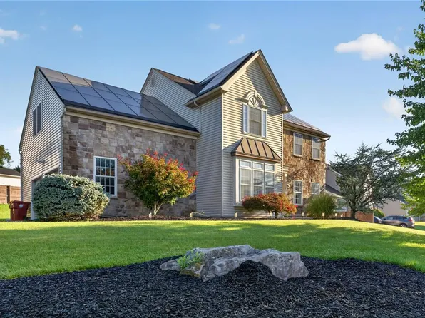 4205 Shadowstone Dr, Easton, PA 18040