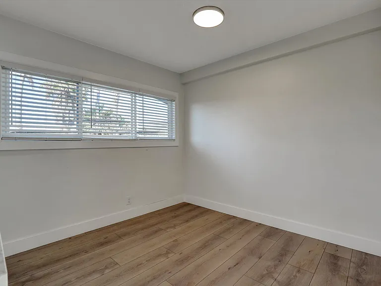 811 Buena Vis #9 — Photo 19
