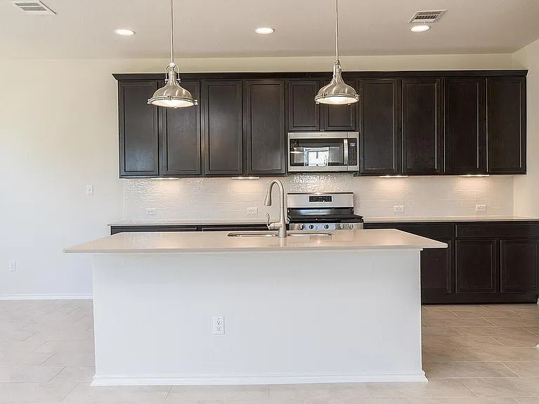 9103 White Coral Dr — Photo 5