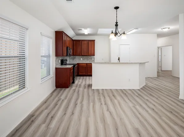 2417 Eisenhower Dr, McKinney, TX 75071