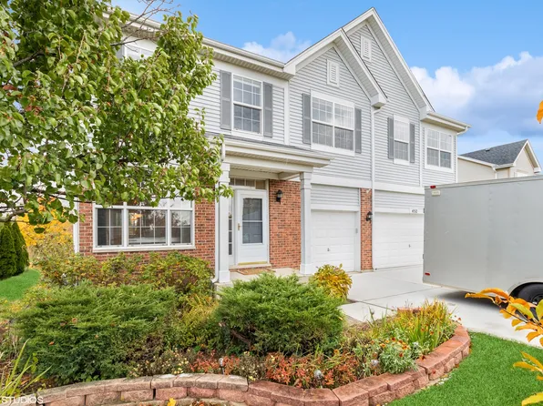 452 W Dalton Dr, Round Lake, IL 60073