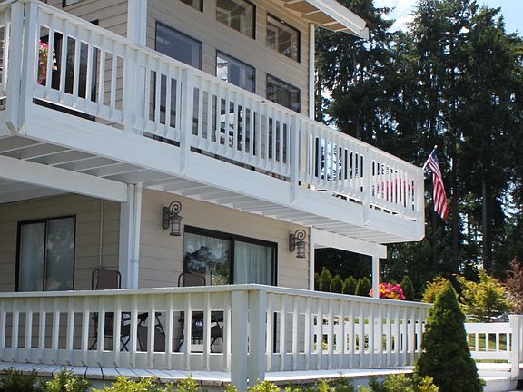 3 stories/ 2 levels of decks