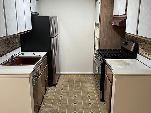 5th image of 1707 E 172nd St #1