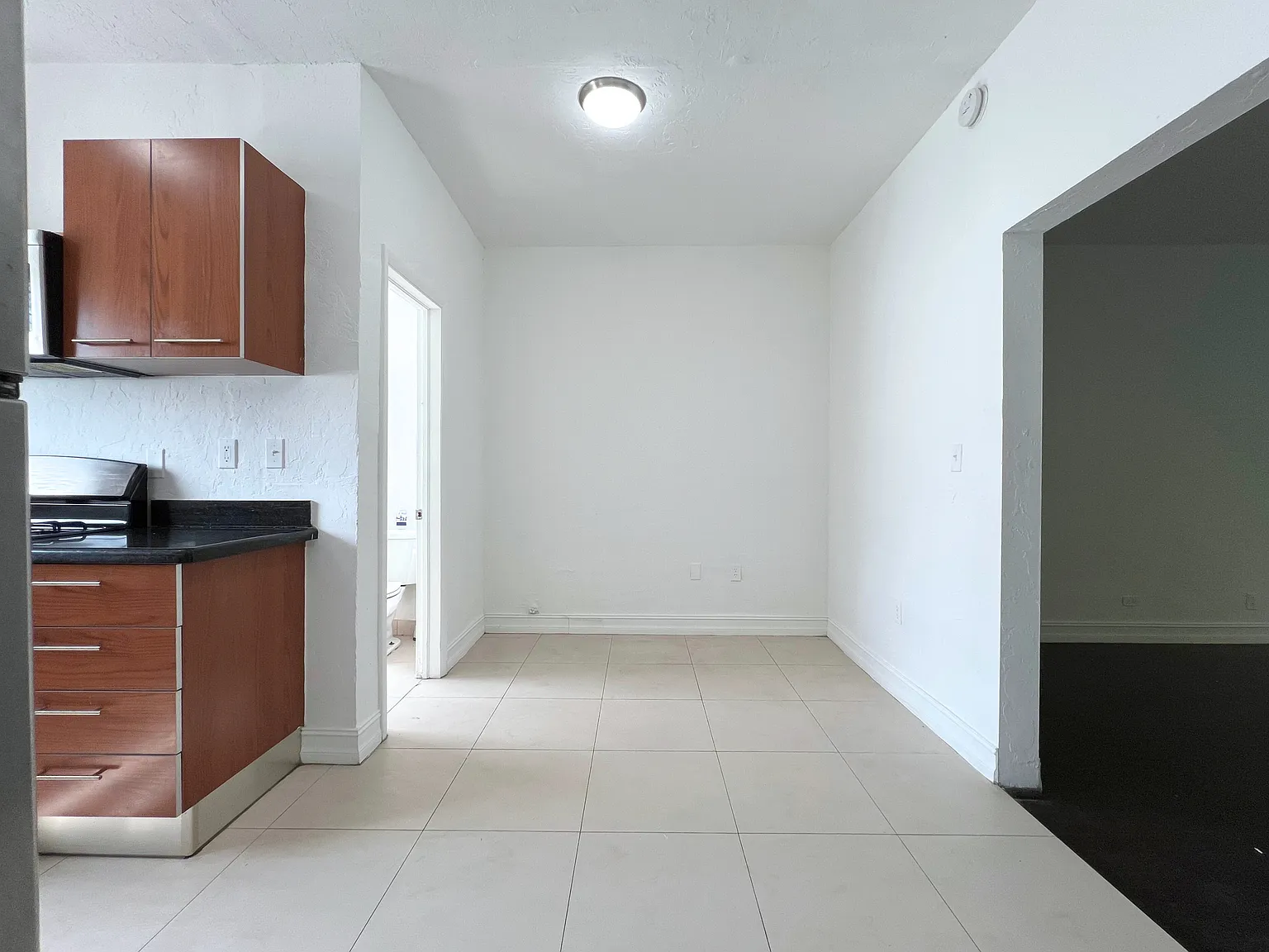 Studio, 475 sqft, $1,600 — Photo 2