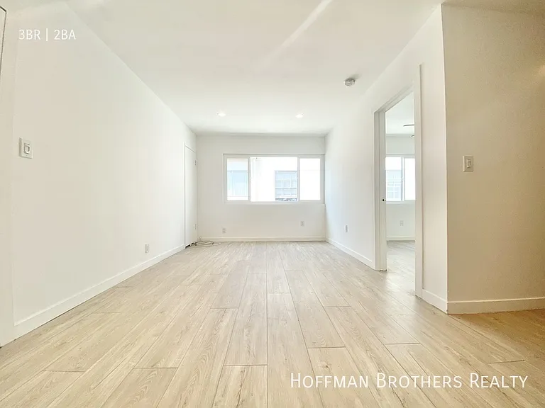 1017 Ocean Park Blvd #7 — Photo 5