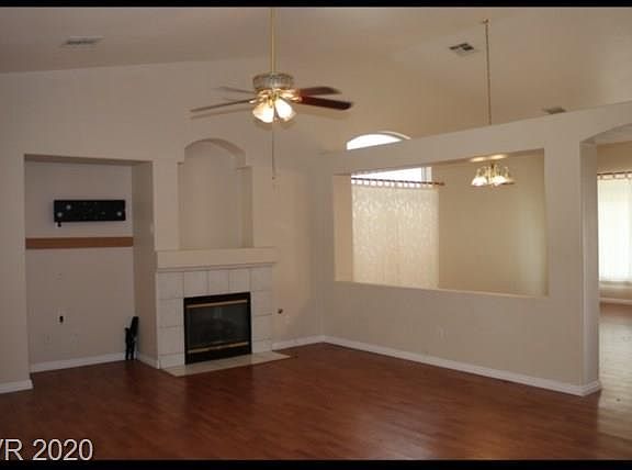 4th image of 1127 Sierra Laurel Ct