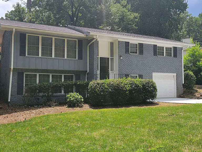 2497 Wentworth Dr NE — Photo 33