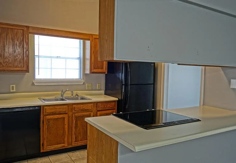13916 Sandhurst Dr SW — Photo 5