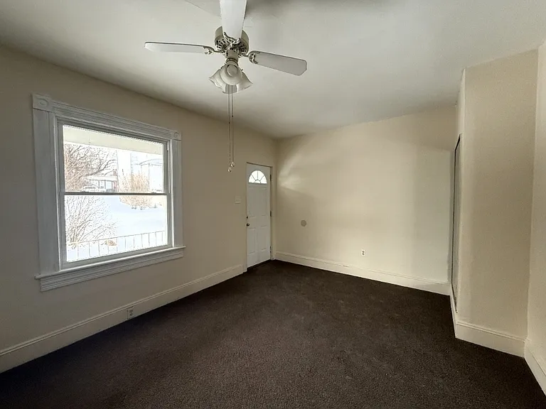 1317 Wyoming Ave — Photo 2