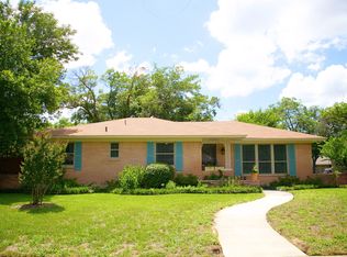 3343 Boulder Dr, Dallas, TX 75233