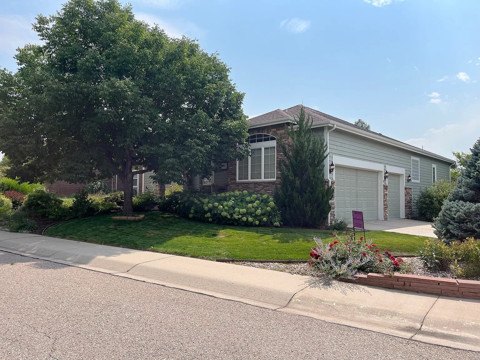 3 bed, 3728 sqft, $2,950 — Photo 3