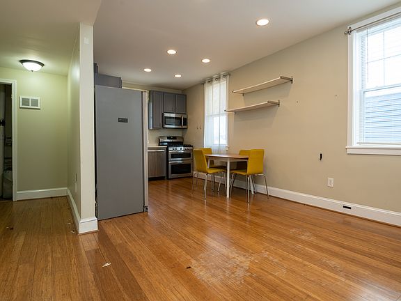 2nd image of 1039 Evarts St NE APT 2