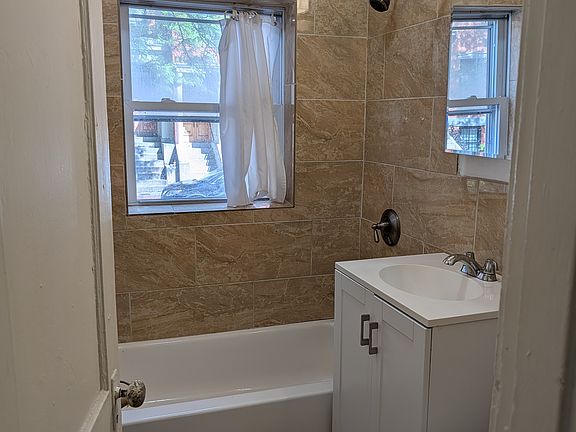 4th image of 46 W Newton St APT 1