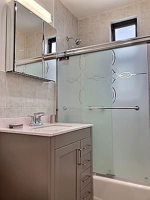 4th image of 33-52 29th St #2A