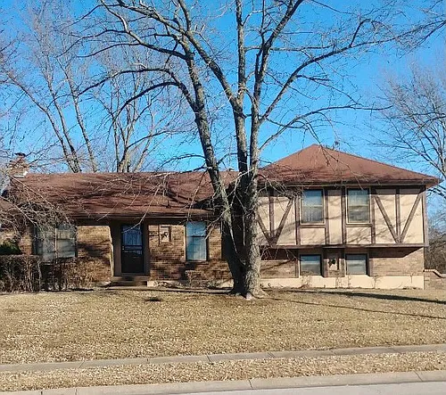 9711 Elm Ave Photo 1
