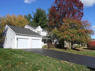 72 Springfield Dr, Voorheesville, NY 12186