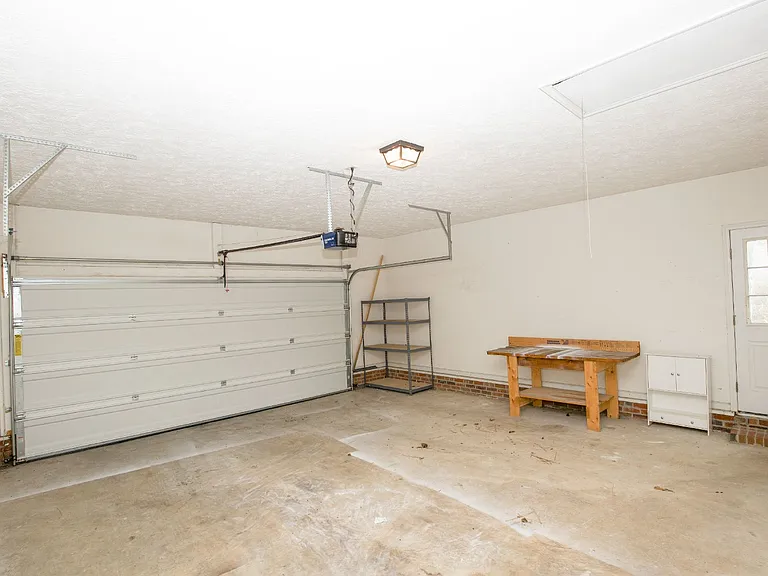 8 Moore Dr — Photo 28