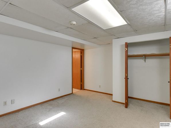 omaha-nebraska-75780236 picture