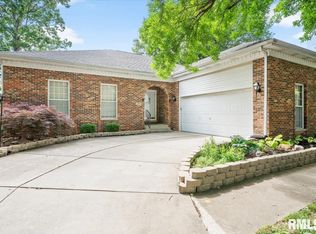 105 Timberridge Dr, Springfield, IL 62702