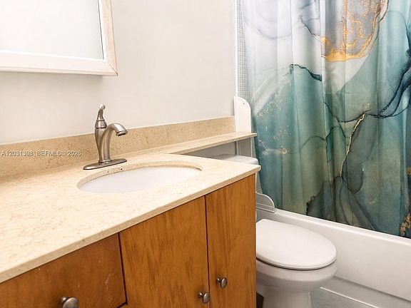 5th image of 4011 N Meridian Ave APT 35