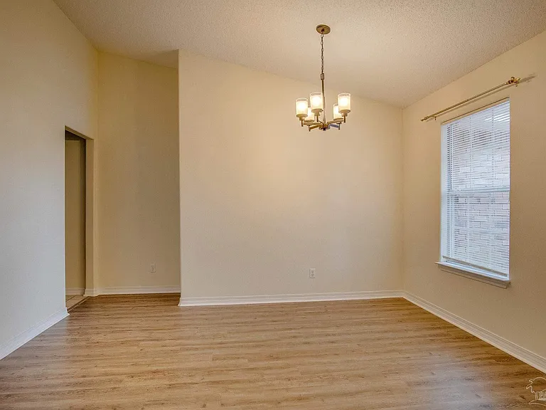 3012 Classic Dr — Photo 5