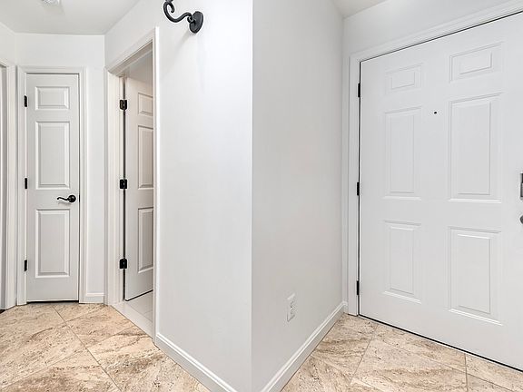 Foyer Entry with 18" Tile
