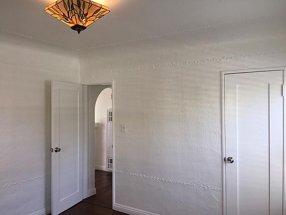 4th image of 1142 Harvard St #1