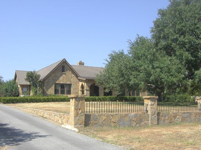 1st image of 4531 Callaghan Rd
