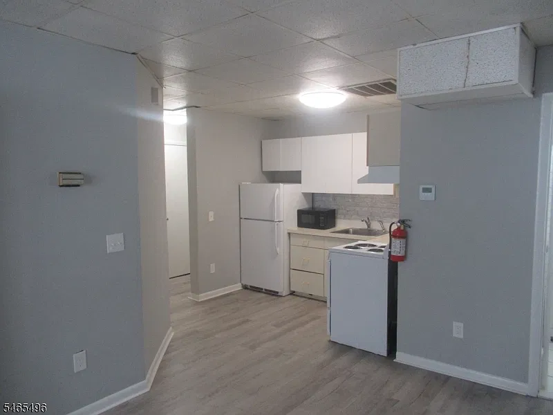 1 bed, 1.0 bath, $1,600 — Photo 4