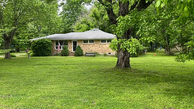 2608 Colbert Dr — Photo 27