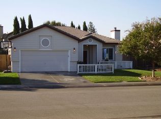 1525 Ferrero Dr, Dixon, CA 95620