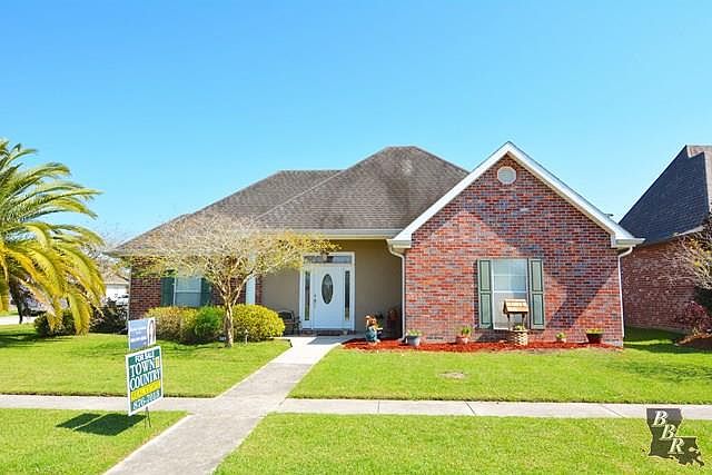 1st image of 305 Ravensaide Dr