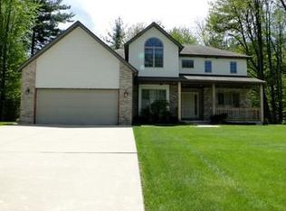 12219 Whisper Ridge Cir, Freeland, MI 48623