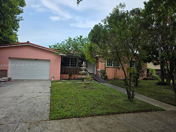 3rd image of 881 Albatross St