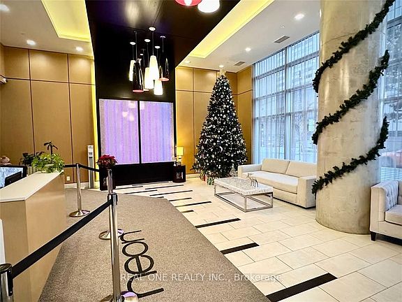 3rd image of 58 Orchard View Blvd #1004