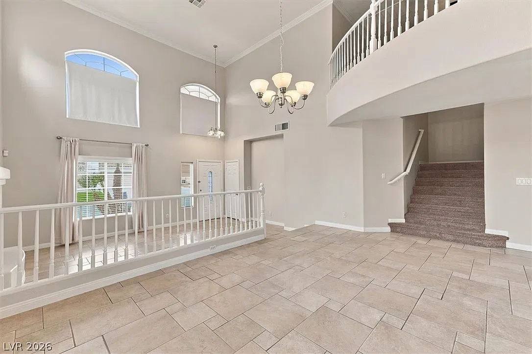 5 bed, 3.0 bath, 3297 sqft, $3,150 — Photo 4
