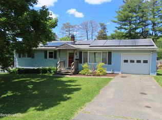 15 Skyview Dr, Pittsfield, MA 01201