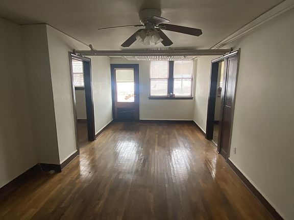 2nd image of 404 N Huron St