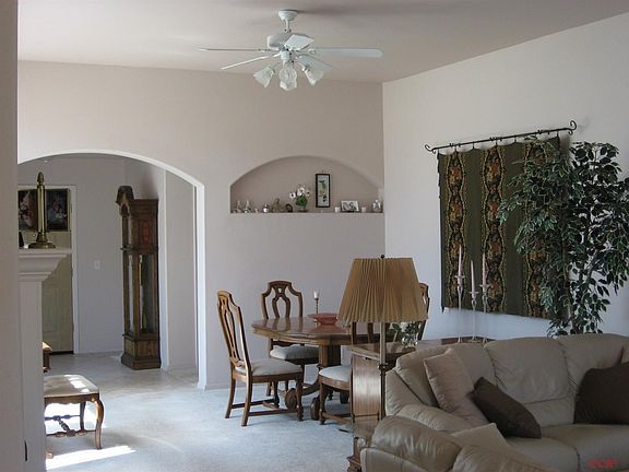4th image of 1712 E Mammoth Dr