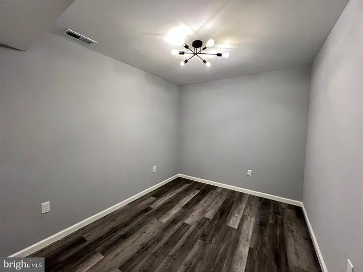208 Thornridge Dr — Photo 15
