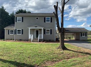 1995 Whitegate Ln, Newton, NC 28658