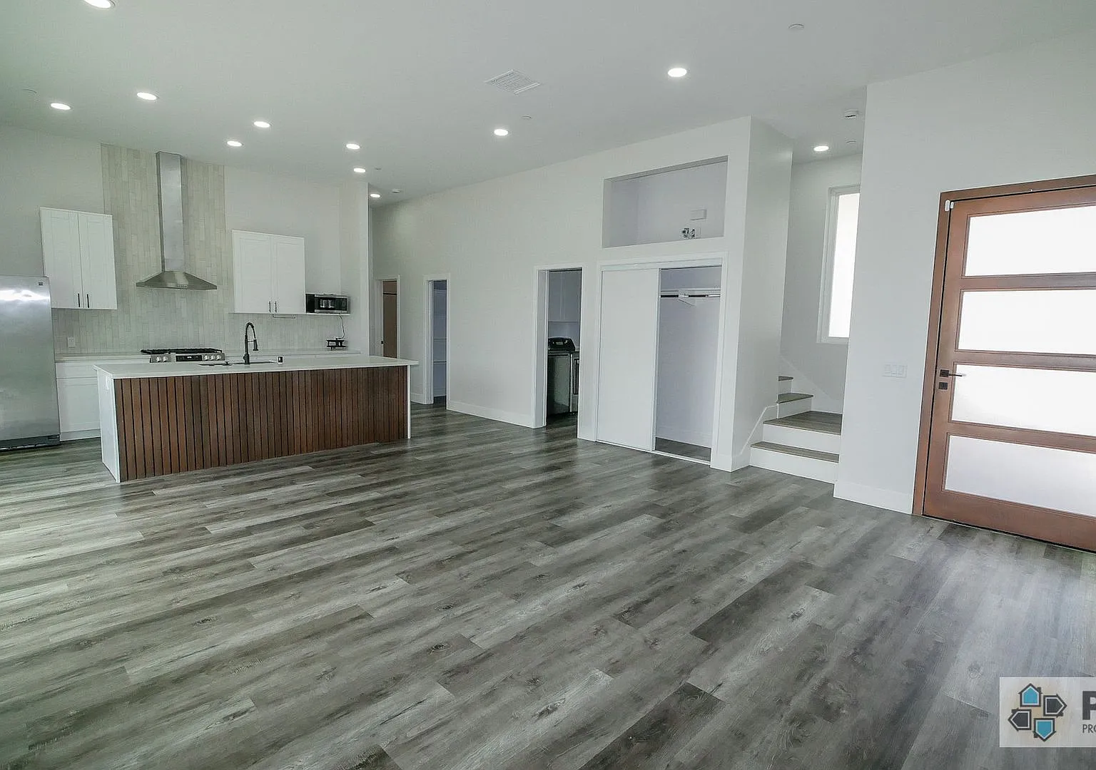 Newly Built Solar-Powered Home! — Photo 4