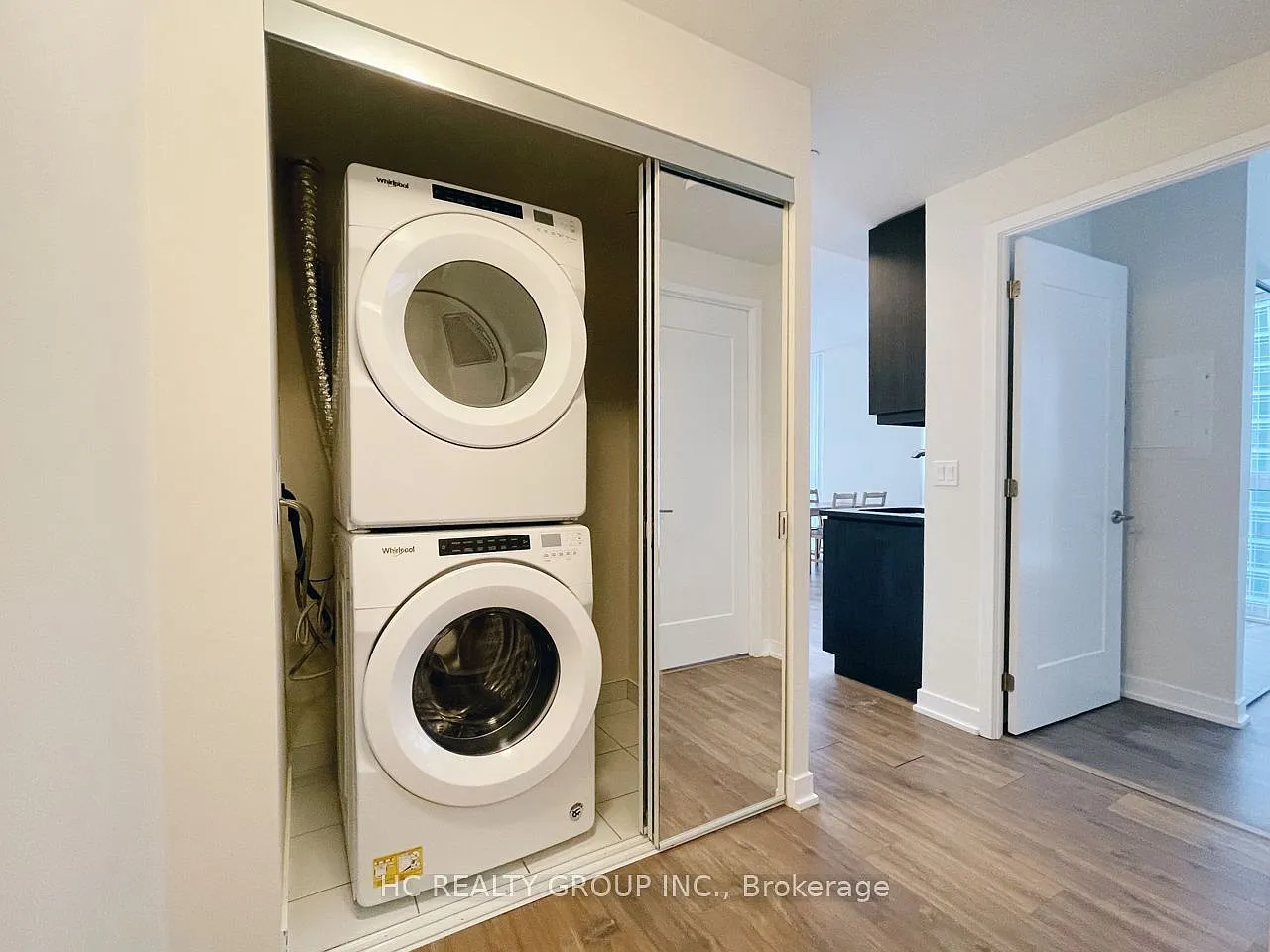 PJ Condos — Photo 4