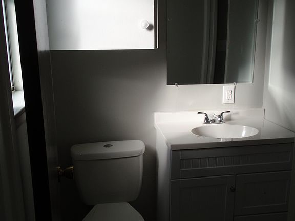 3rd image of 342 Craddock Ave