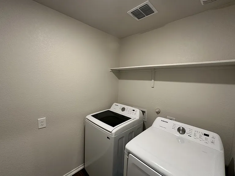 837 Indigo Way — Photo 5