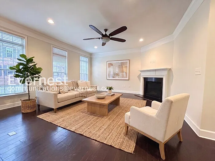 3 bed, 3.5 bath, 2509 sqft, $3,990 — Photo 2