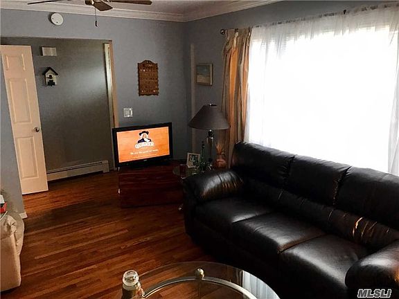 3rd image of 1871 New York Ave