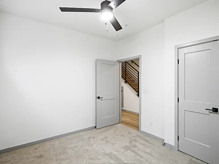 University Hills Townhomes — Photo 10