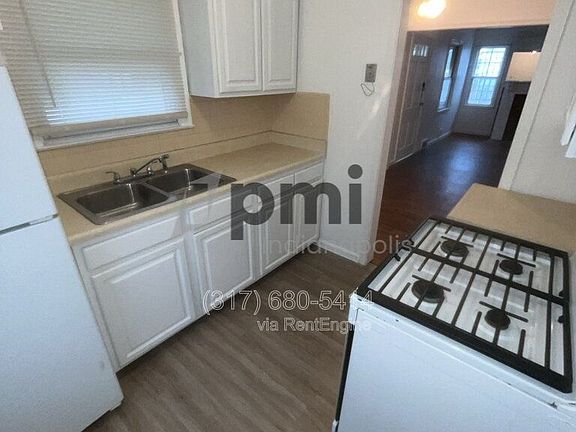 5th image of 3539 N Euclid Ave